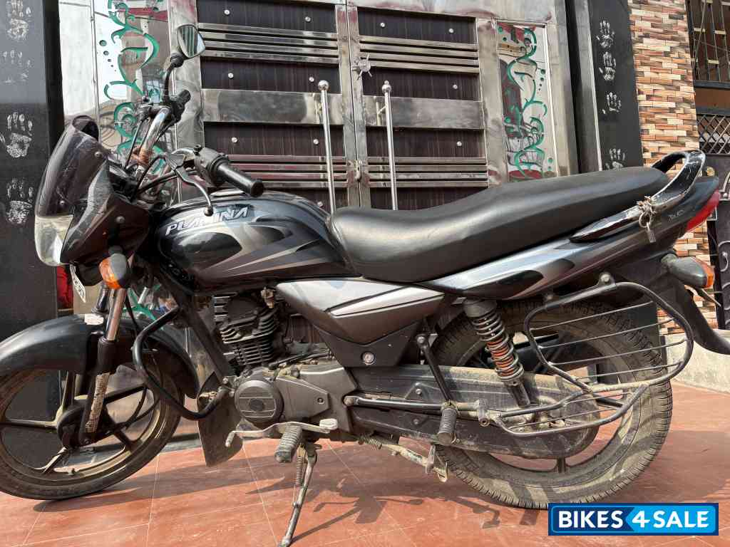 Black Bajaj Platina 100