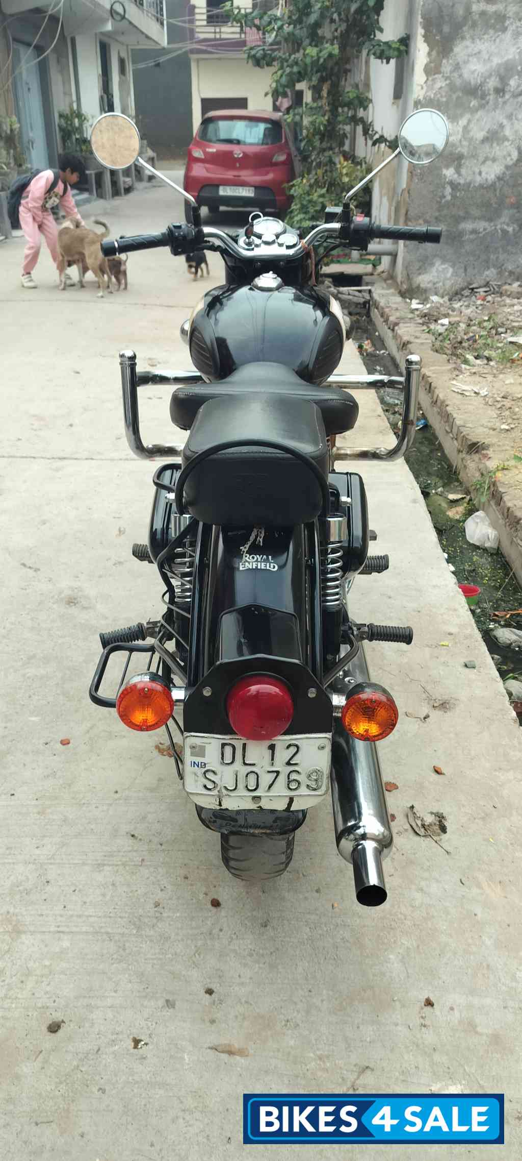 Black Royal Enfield Classic 350