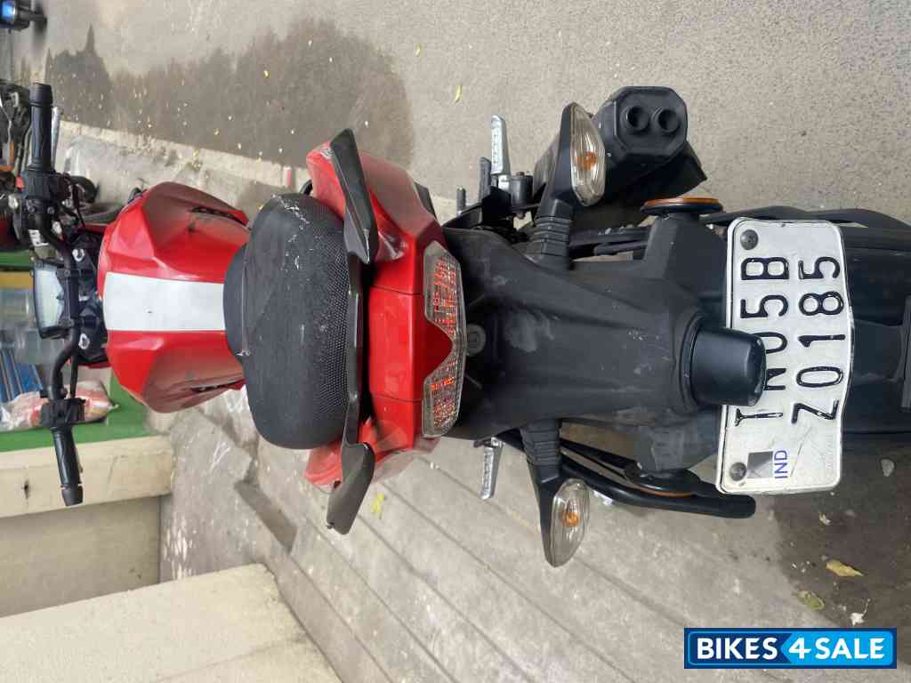 Red TVS Apache RTR 160