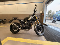 Olive Green Triumph Scrambler 400 X