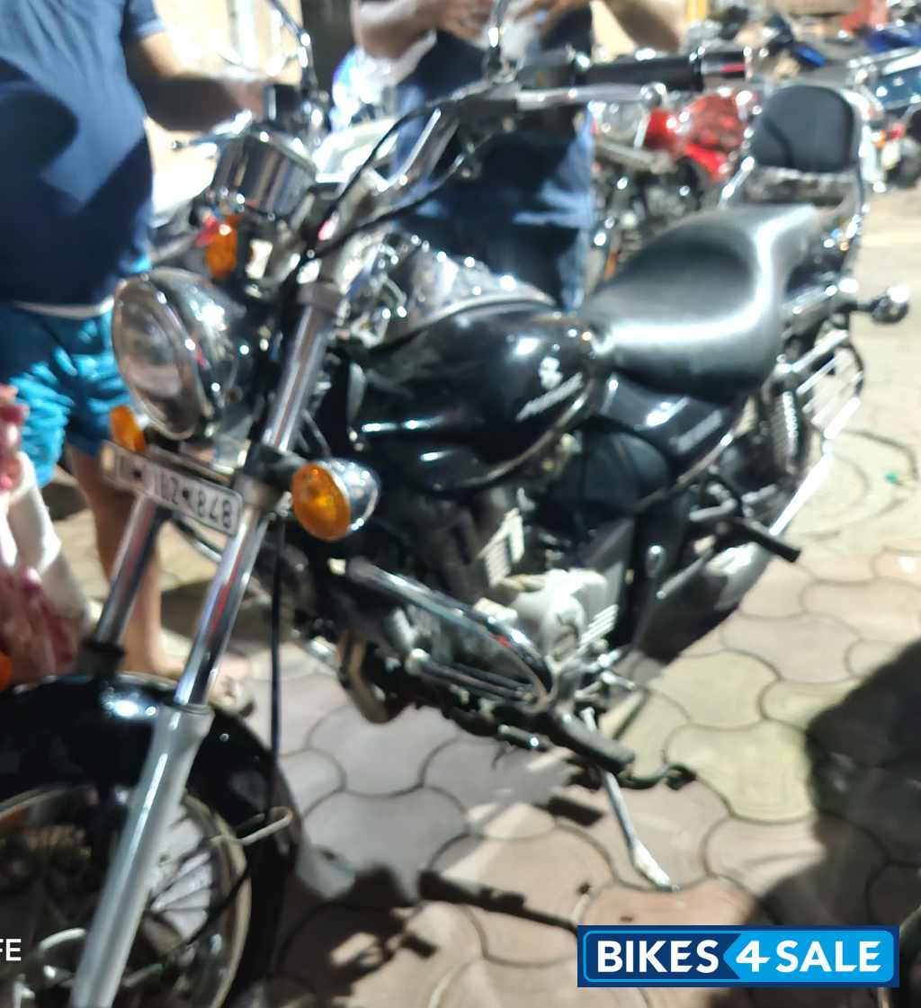 Bajaj Avenger 220 DTS-i