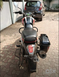 Red Bajaj V15