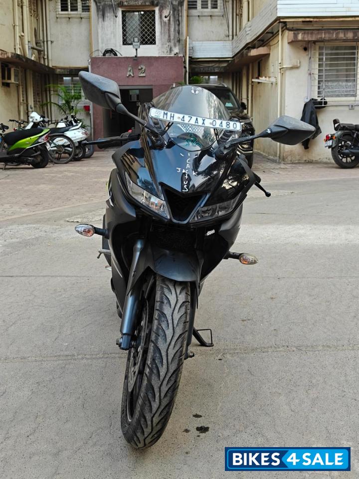 Yamaha YZF R1