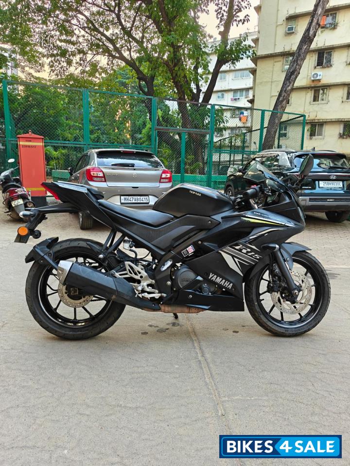 Yamaha YZF R1