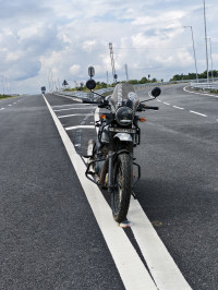 Sleet Gray Royal Enfield Himalayan