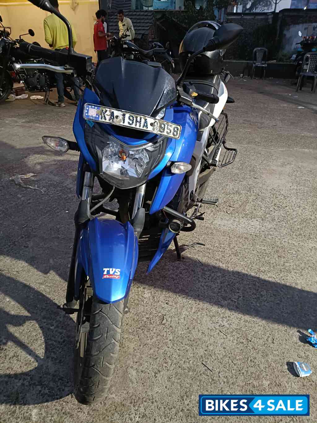 TVS Apache RTR 160 4V