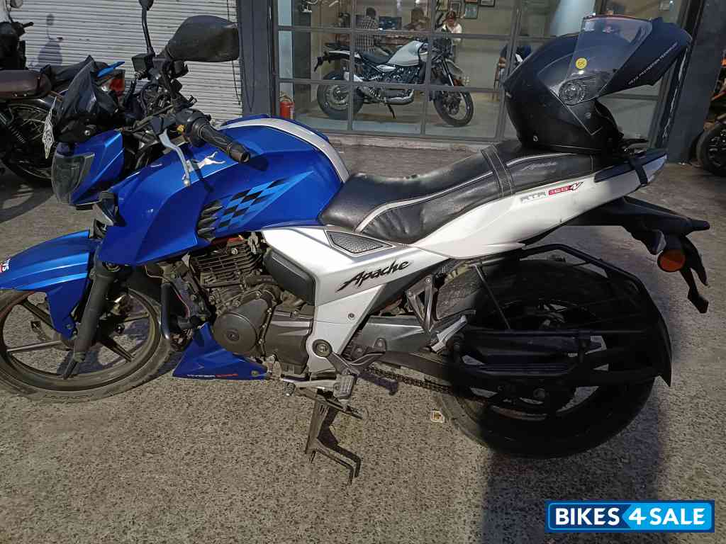 TVS Apache RTR 160 4V