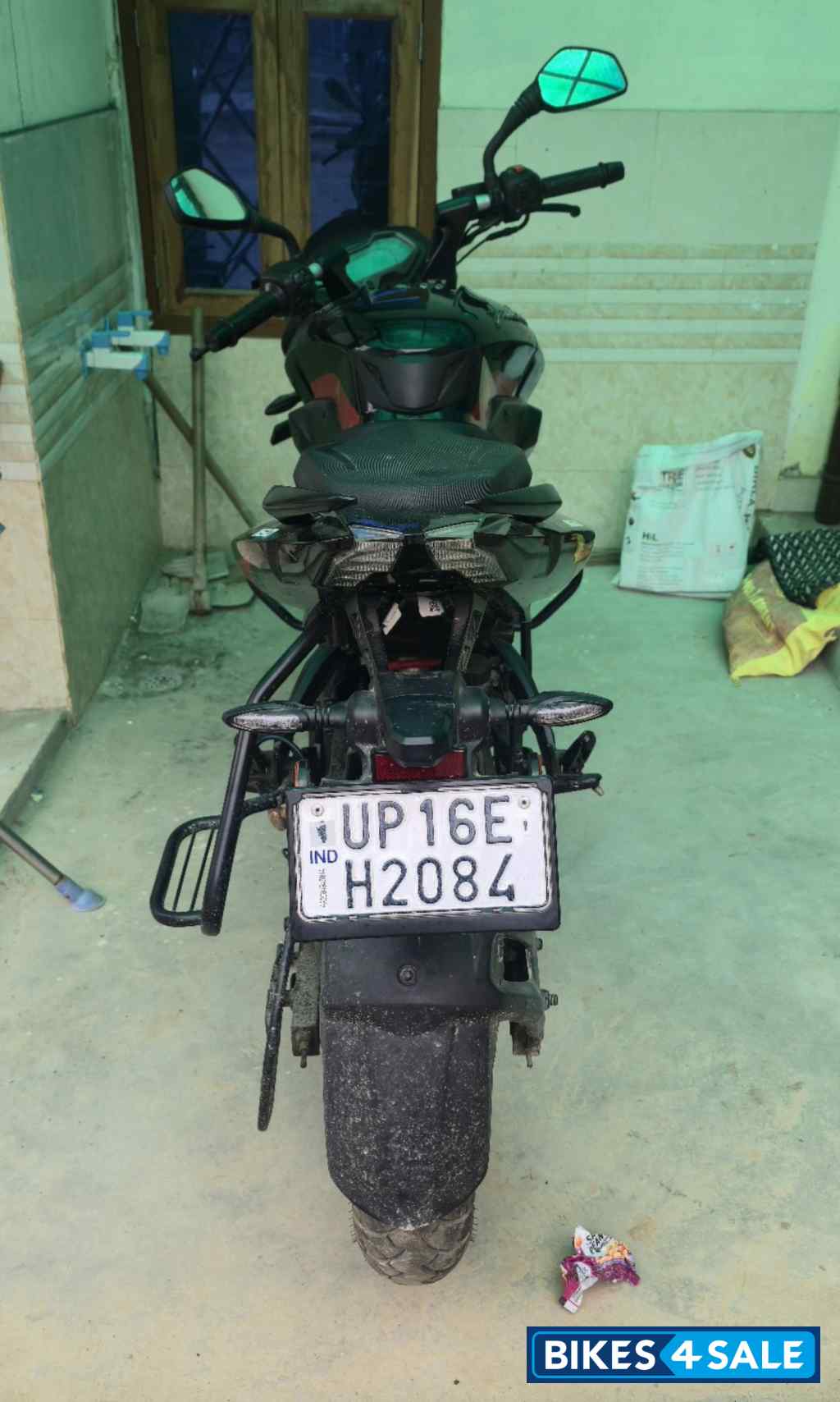 Black Bajaj Pulsar NS 160 2024