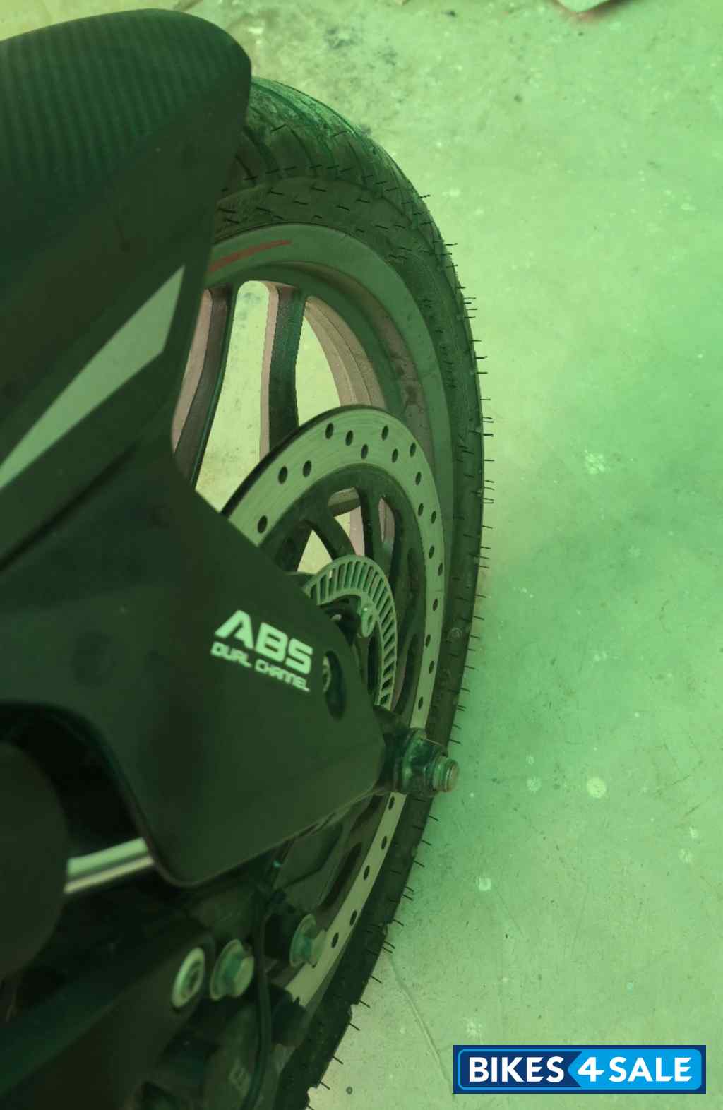 Black Bajaj Pulsar NS 160 2024