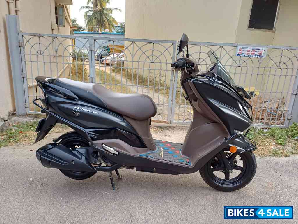 Suzuki Burgman Street