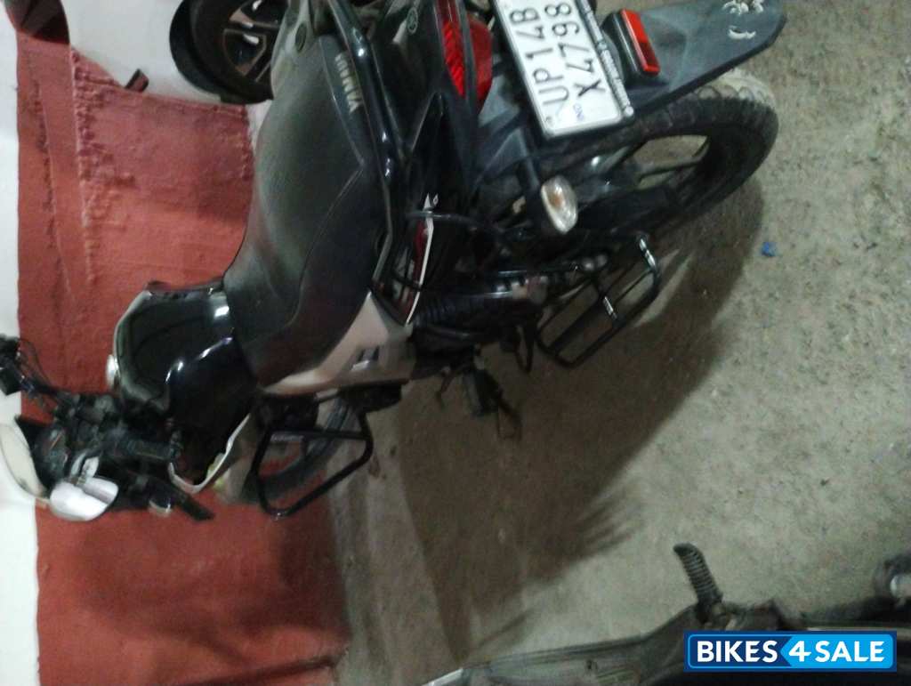 Black Silver Yamaha SZ-R