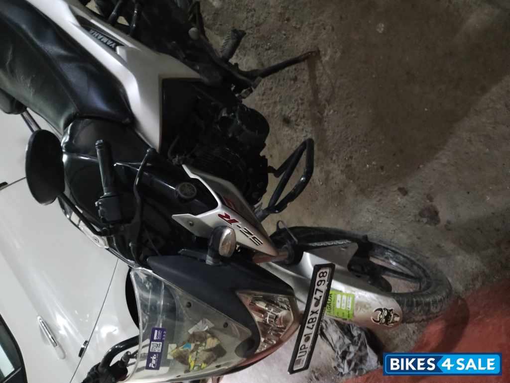 Black Silver Yamaha SZ-R