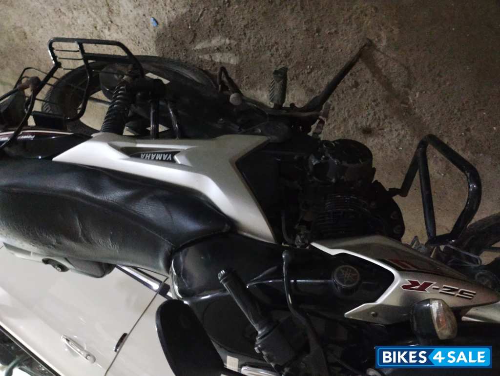 Black Silver Yamaha SZ-R