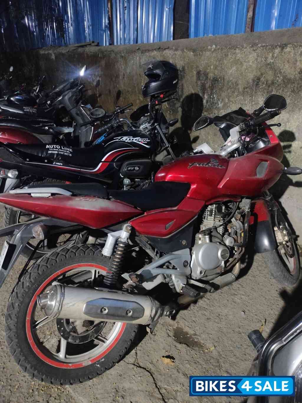 Bajaj Pulsar 220 DTSi