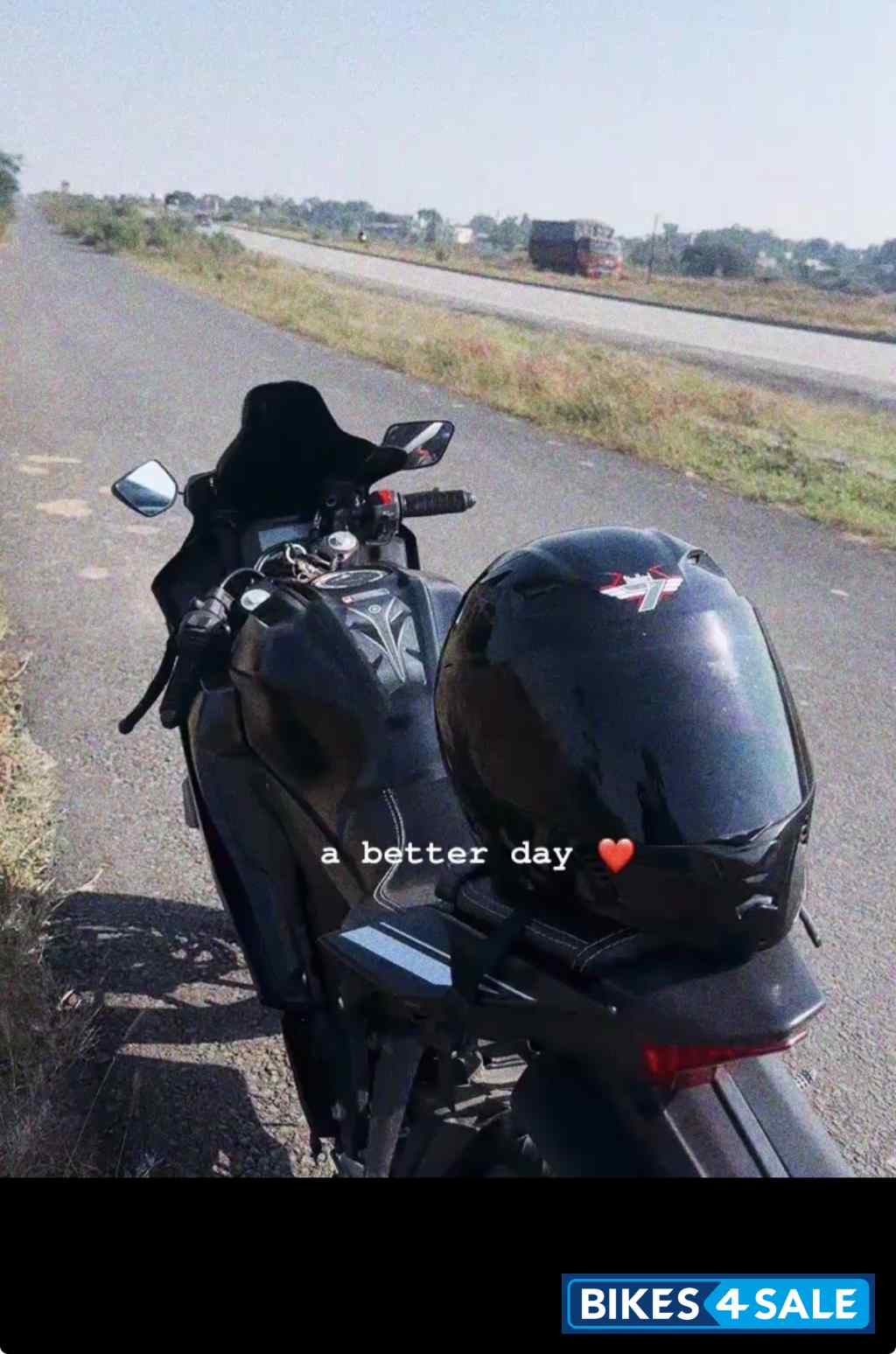 Dark Knight Yamaha R15 V4