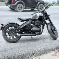 Jawa 42 Bobber Black Mirror