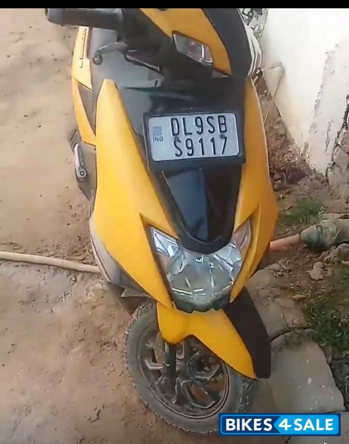 Matte Yellow TVS NTORQ 125