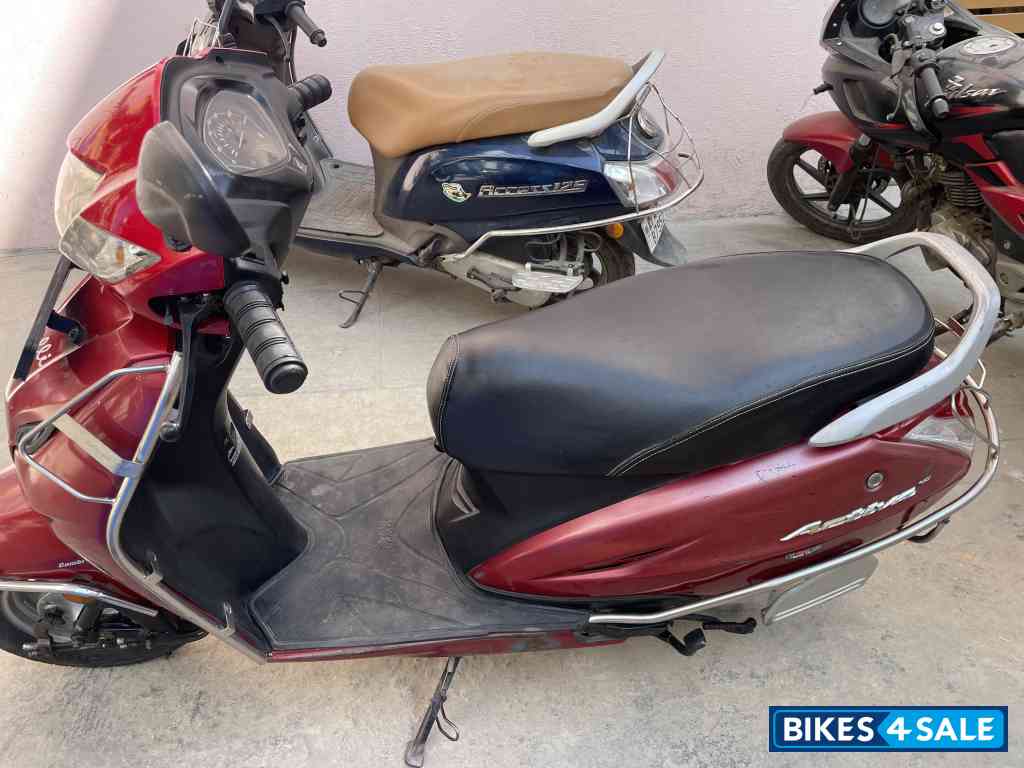 Red Honda Activa 4G