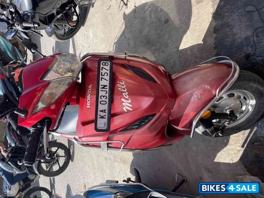 Red Honda Activa 4G