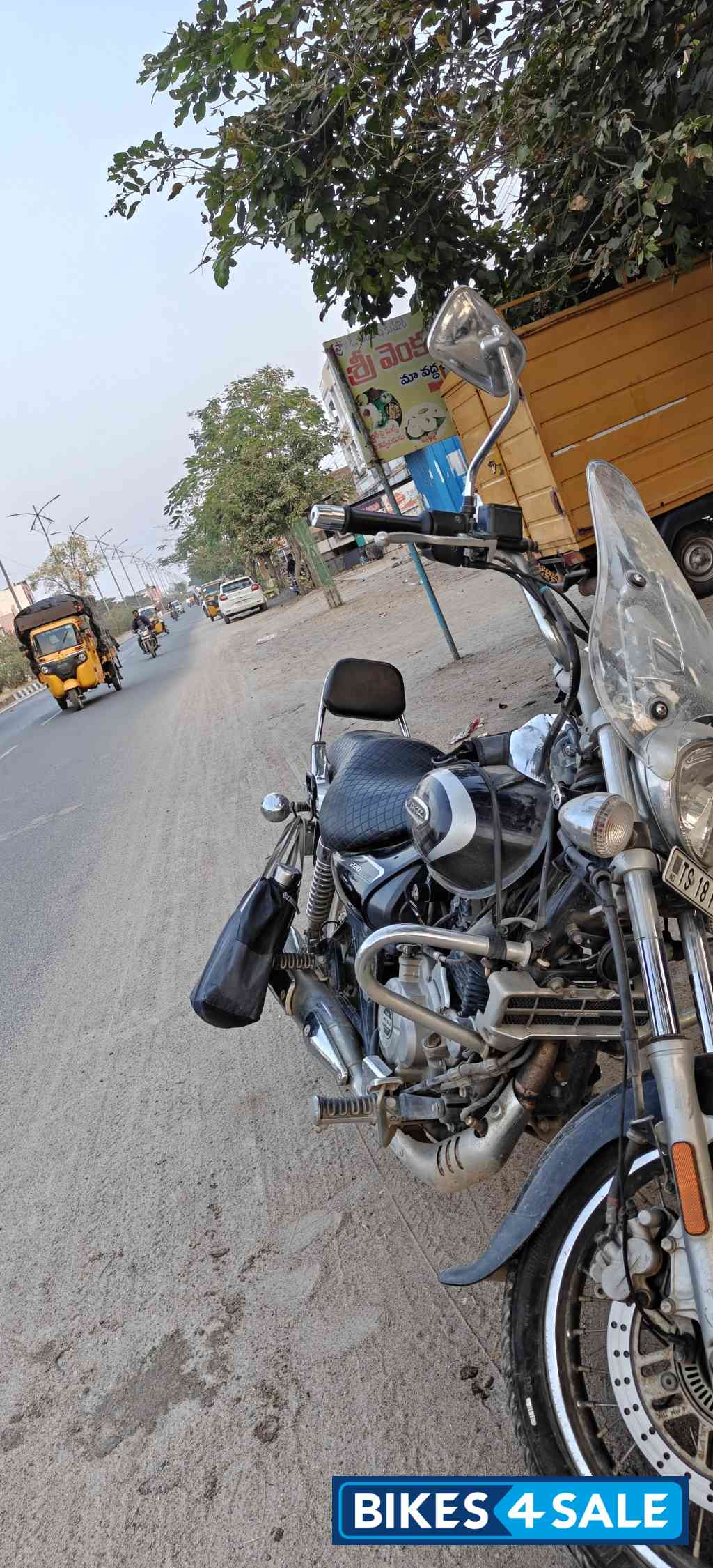 Bajaj Avenger Cruise 220 BS6