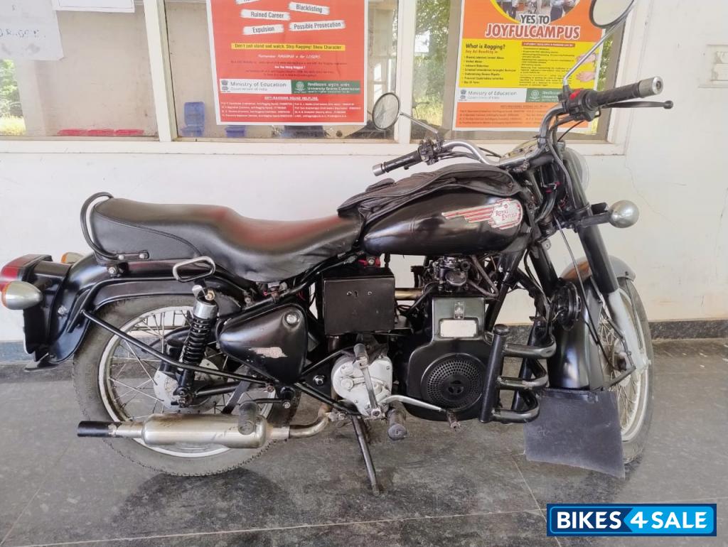 Black Royal Enfield Bullet Diesel Taurus