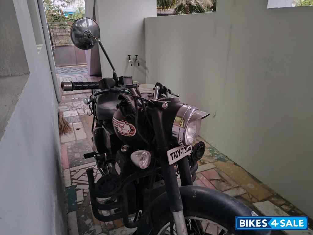 Black Royal Enfield Bullet Diesel Taurus