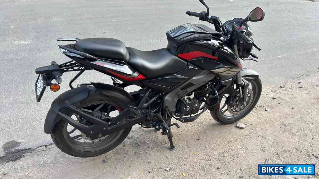 Bajaj Pulsar NS 160 BS6