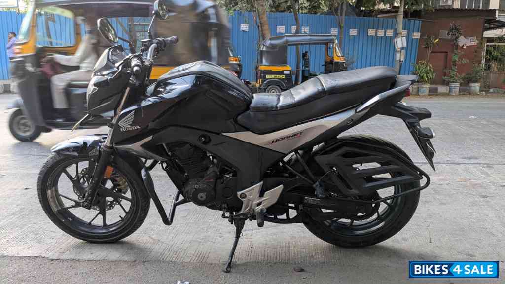 Black Honda CB Hornet 160R