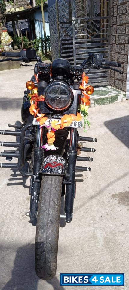 Yezdi Roadster Dual Tone