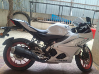 Yamaha R15 V4