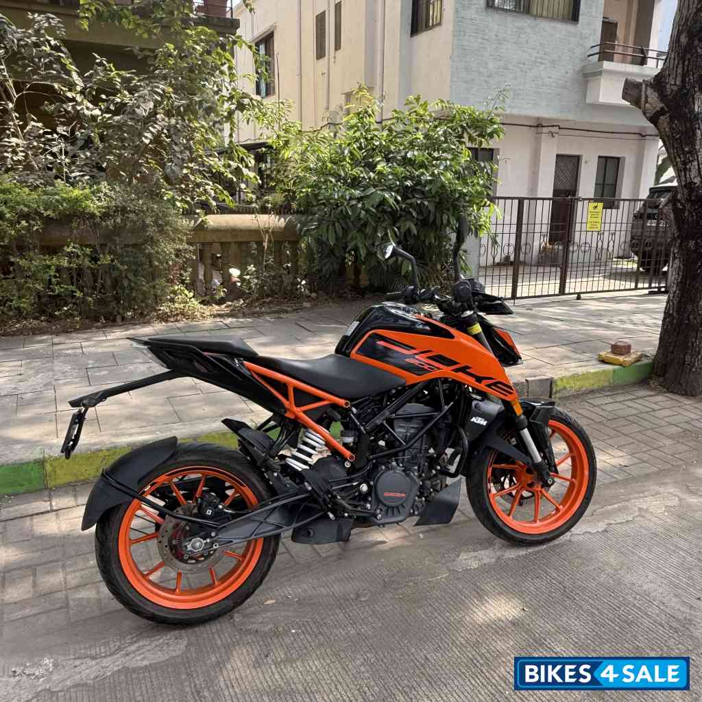KTM Duke 200