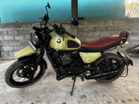 Yezdi Scrambler Dual Tone 2022 Model