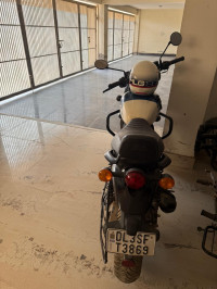 Royal Enfield Hunter 350 Retro