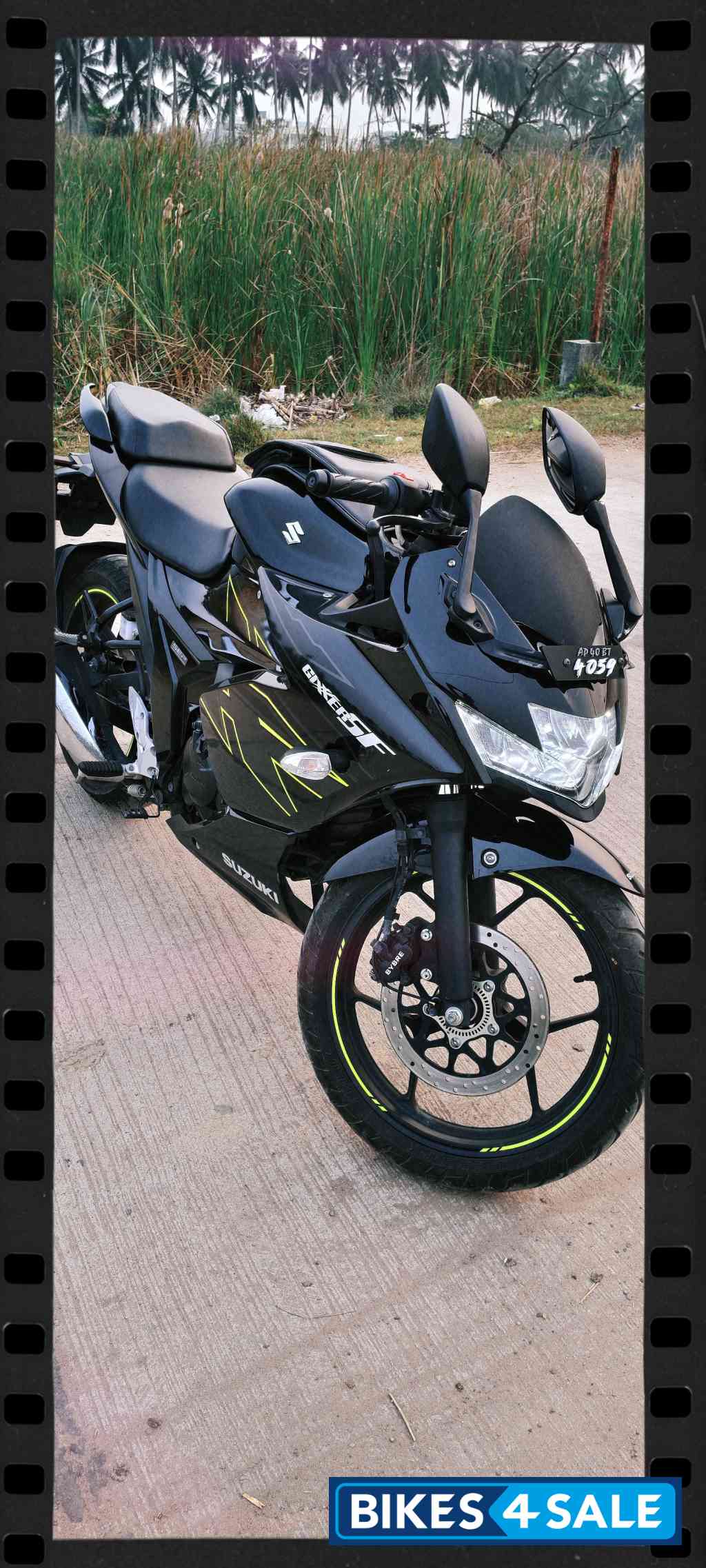 Black Suzuki Gixxer SF BS6