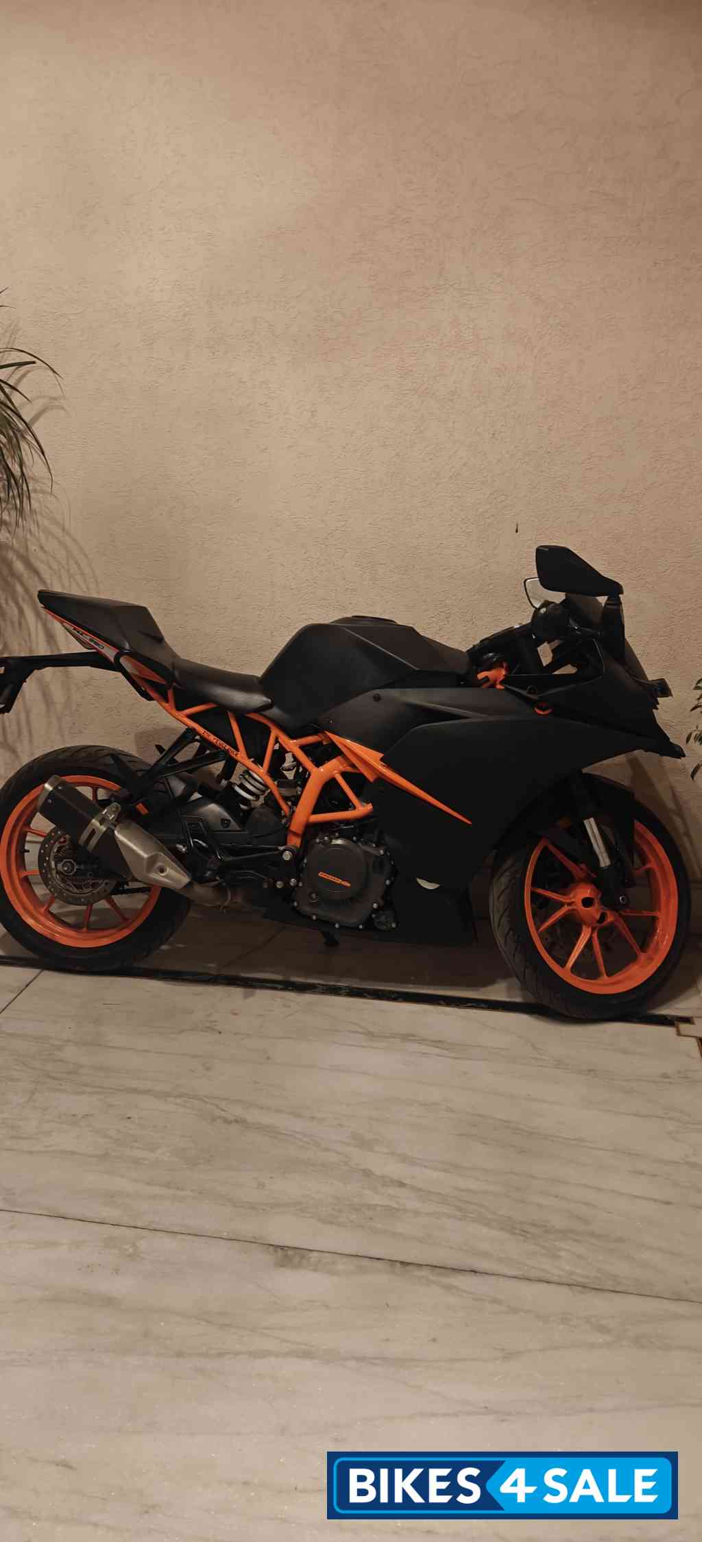 Black And Orange KTM RC 390