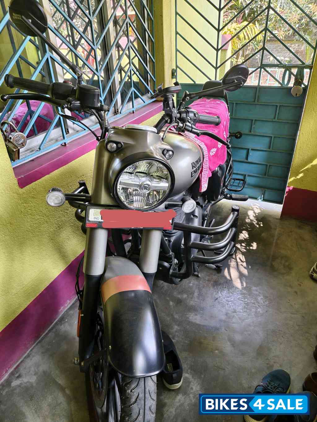 Gun Grey Royal Enfield Classic 350 BS VI