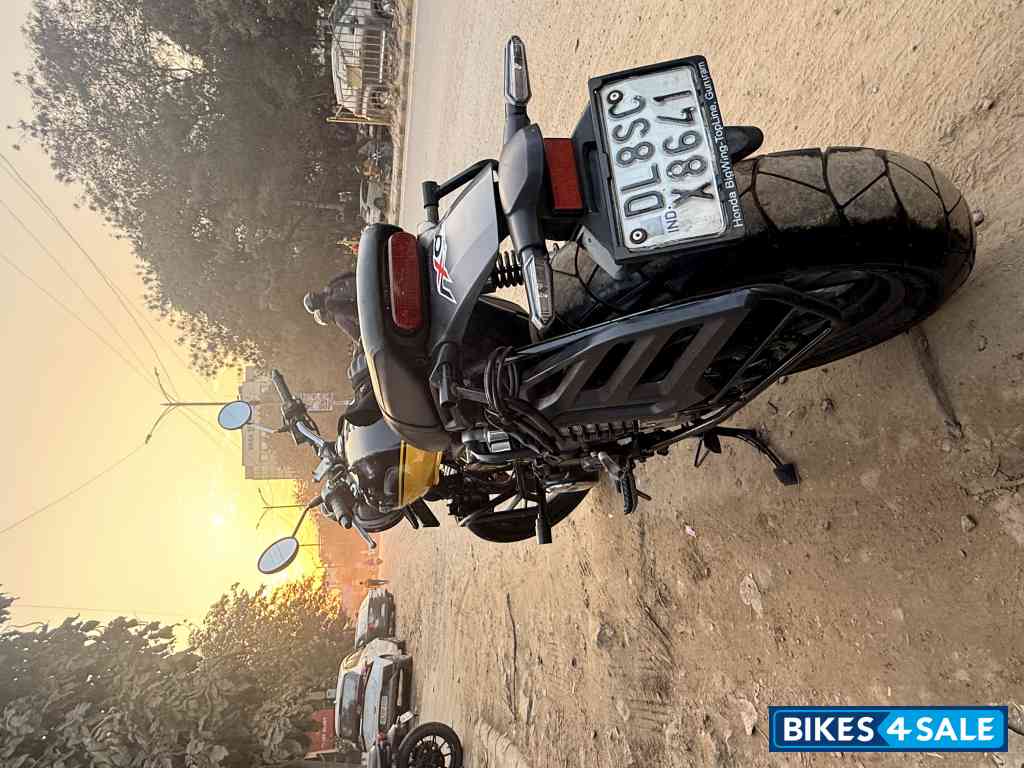 Black And Yellow Honda CB350RS Dual tone 2021