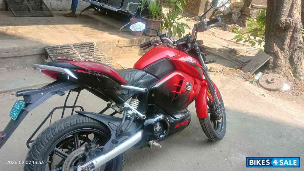 Red Revolt RV400 Eclipse Red