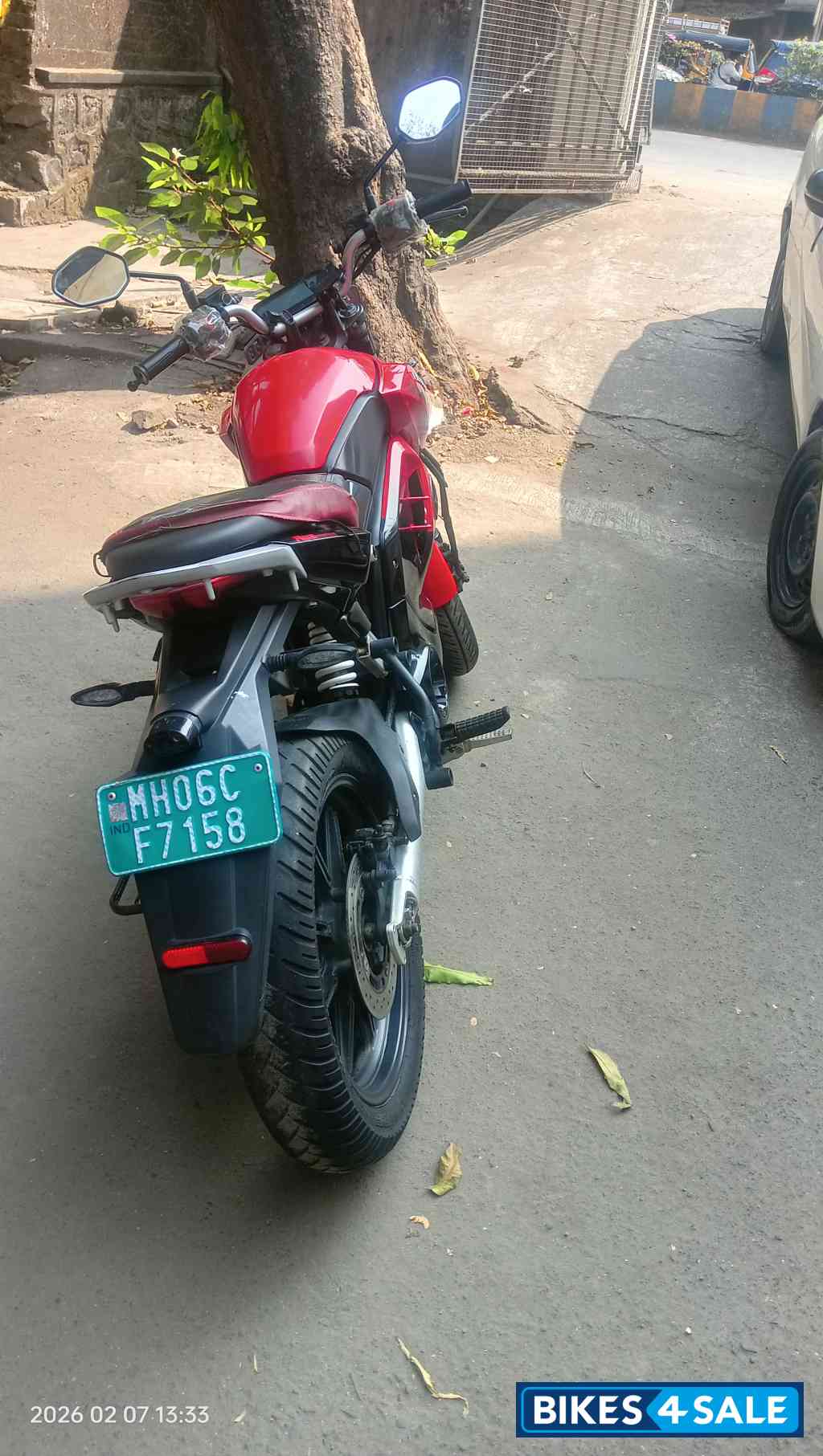 Red Revolt RV400 Eclipse Red