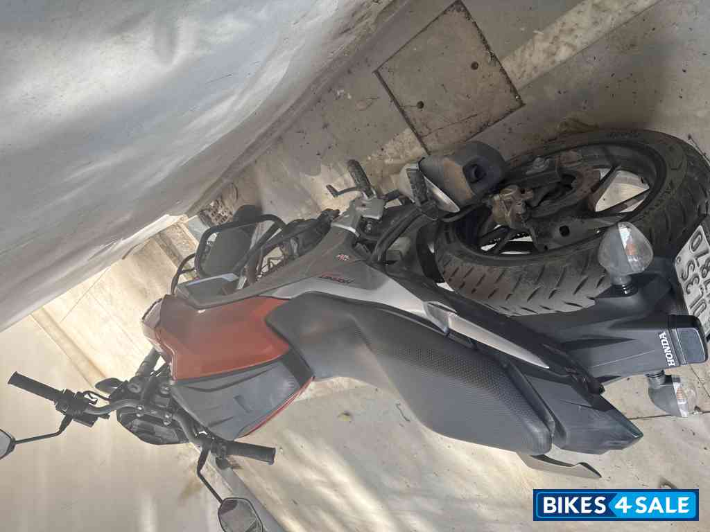 Honda CB Hornet 160R