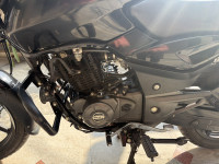 Bajaj Pulsar 150 Neon