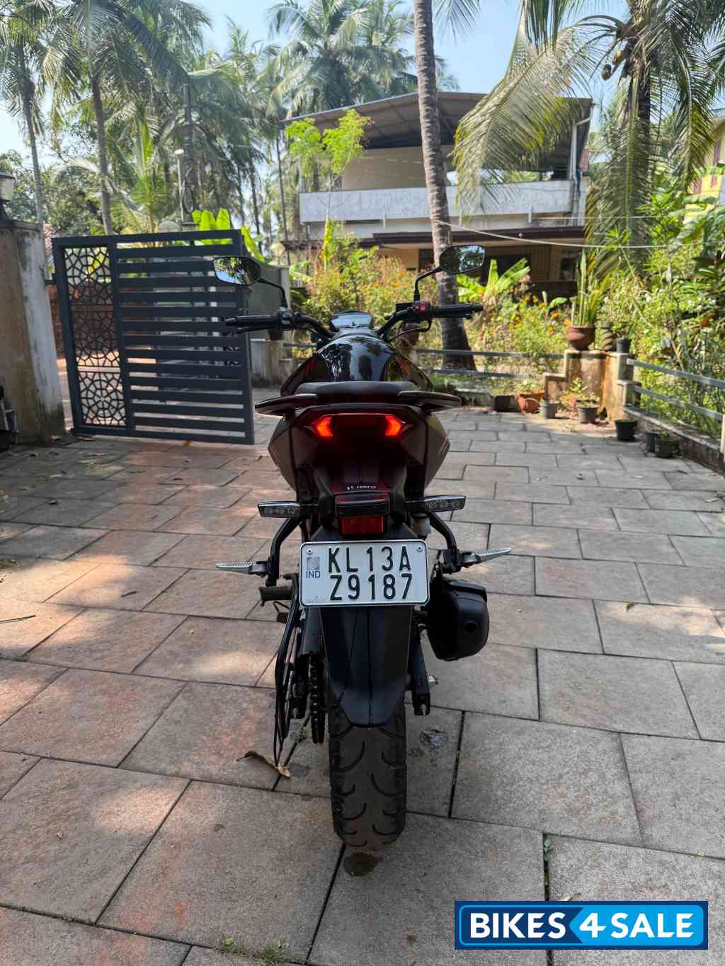 Hero Xtreme 160R 4V Standard