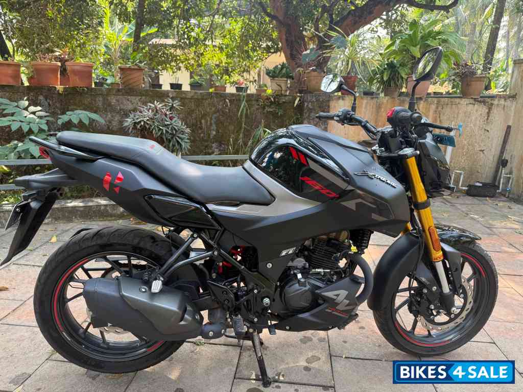 Hero Xtreme 160R 4V Standard