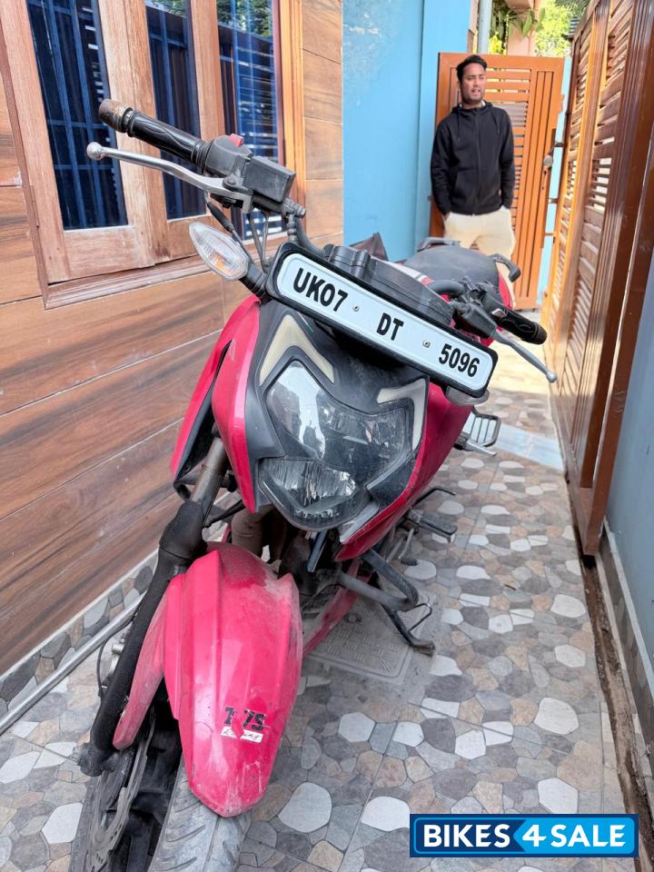 TVS Apache RTR 160 4V