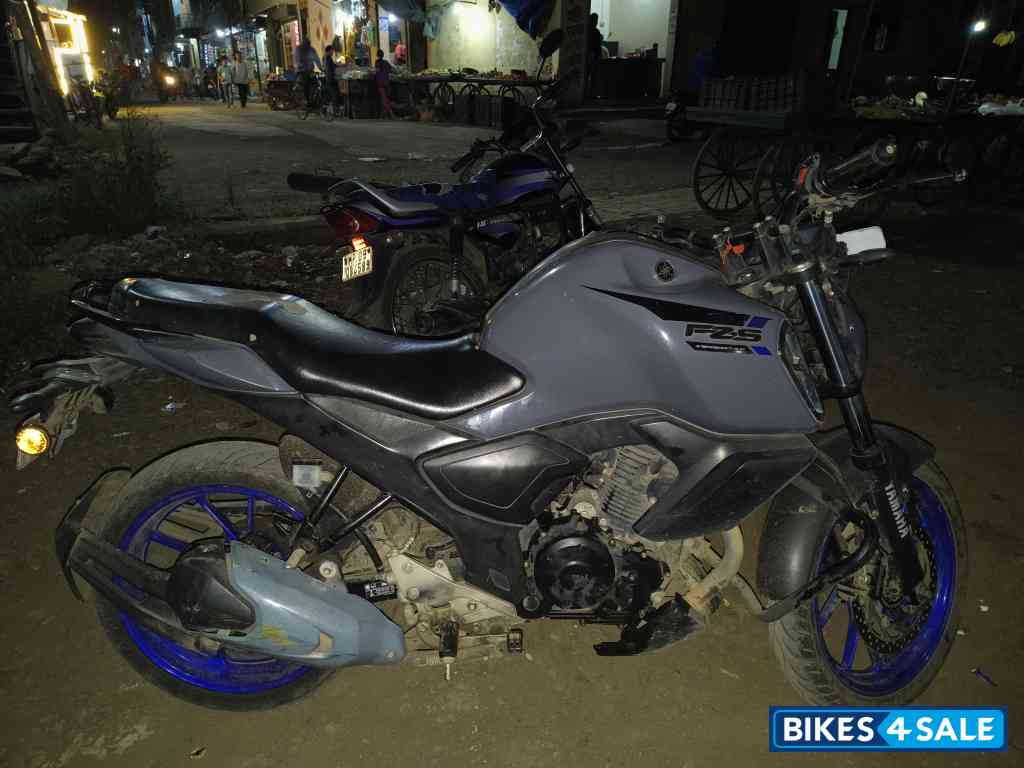 Grey Yamaha FZ-S FI Ver 4.0 Grey Yamaha FZ-S FI Ver 4.0