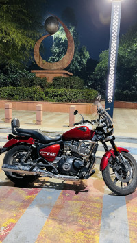 Royal Enfield Super Meteor 650 2024 Model