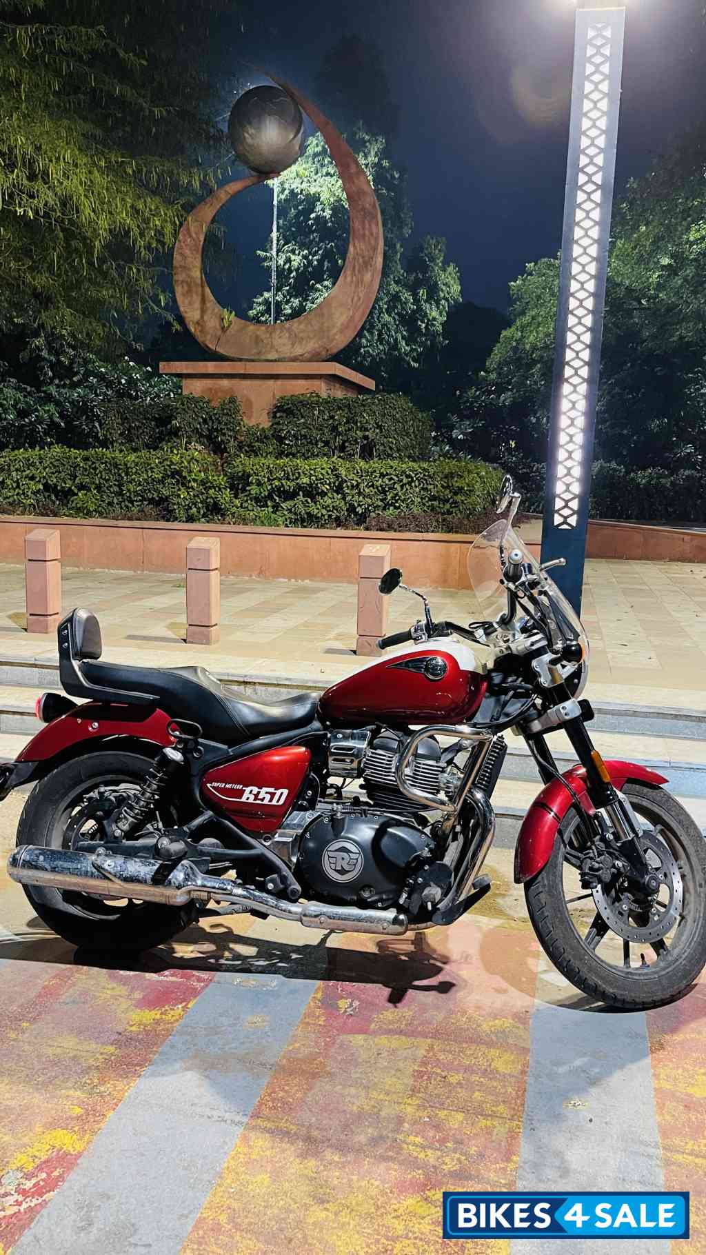 Royal Enfield Super Meteor 650