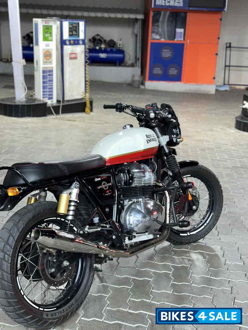 Bakers Express Royal Enfield Interceptor 650 Twin