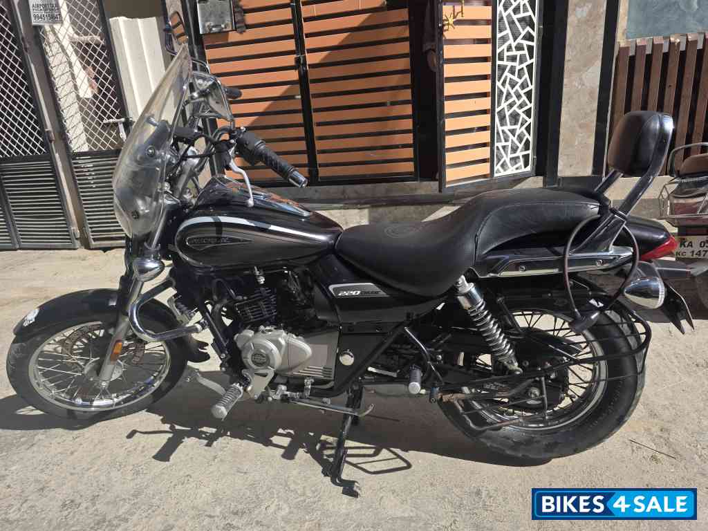 Bajaj Avenger Cruise 220