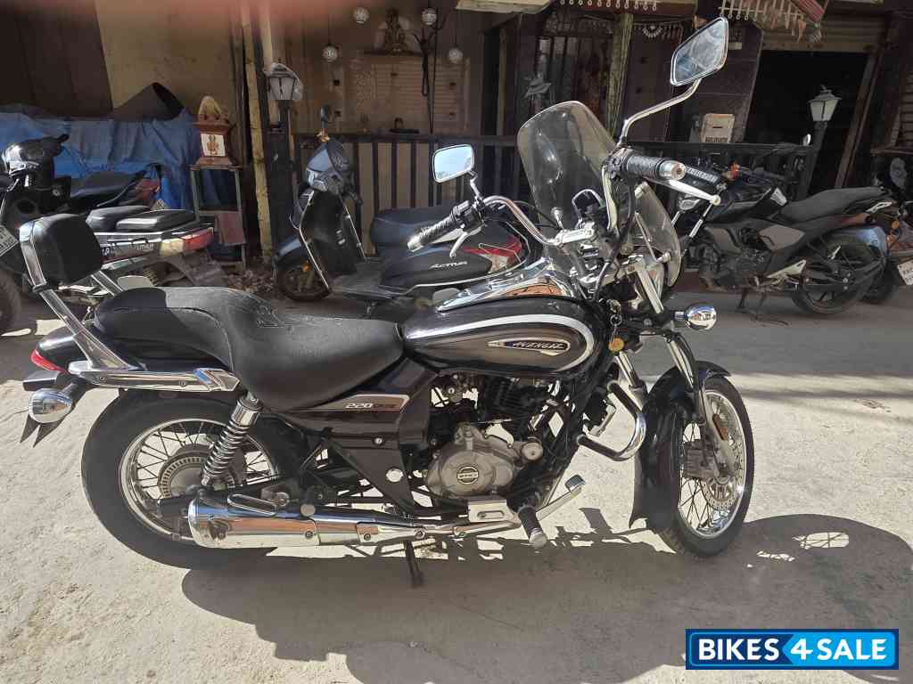 Bajaj Avenger Cruise 220